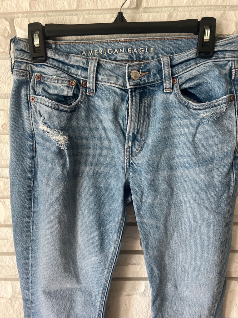 American Eagle Outfitters Light Blue Distressed High-Rise Jeans